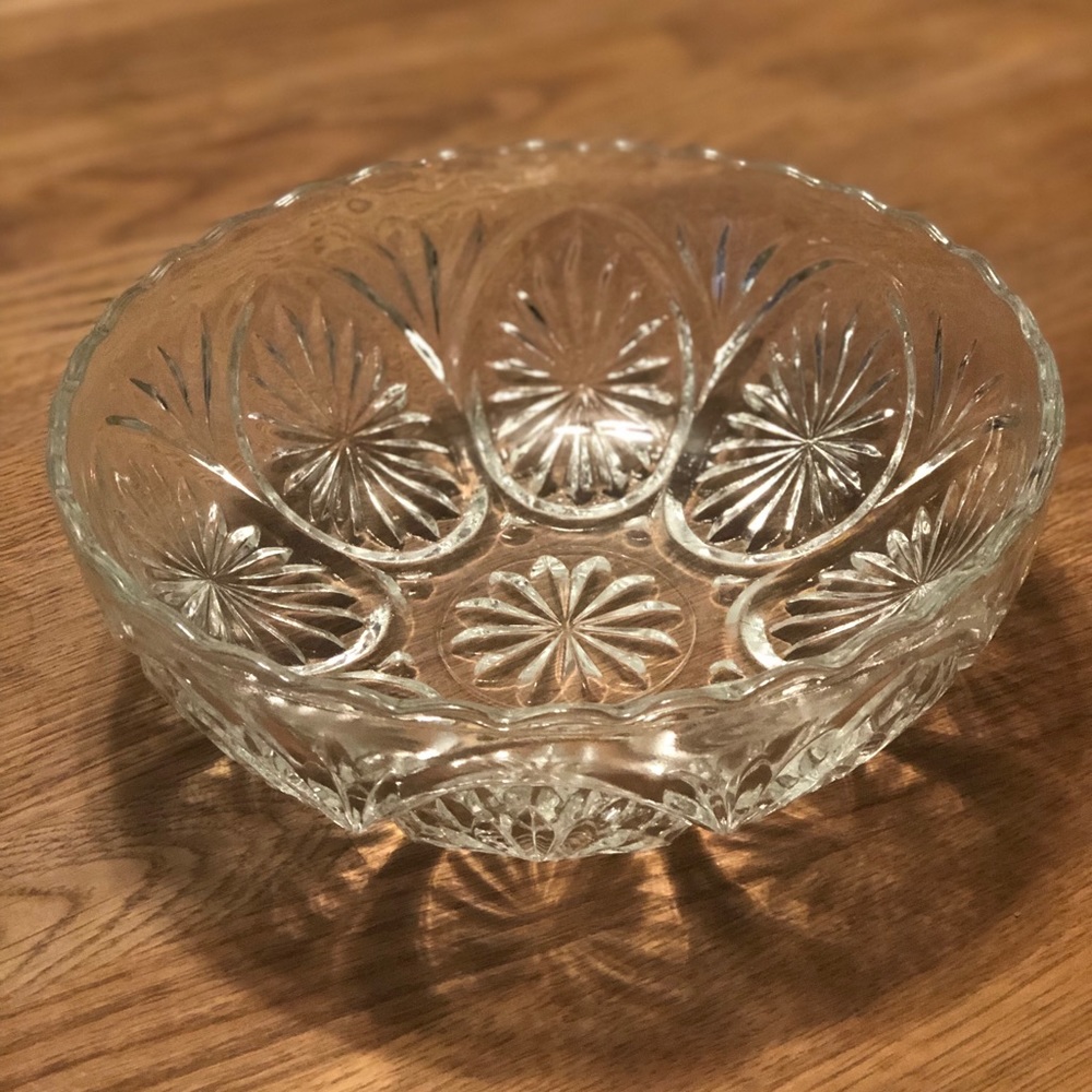 Glass bowl
